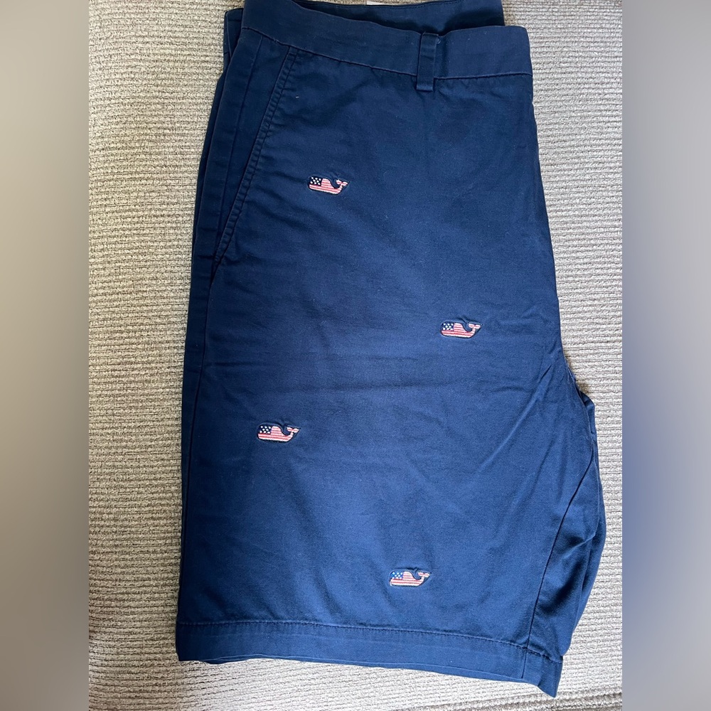Vineyard Vines Men’s American Flag Navy Breaker Shorts Size 38